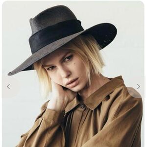 Janessa Leone Rose Black Straw Wide-Brim Hat SZ Large